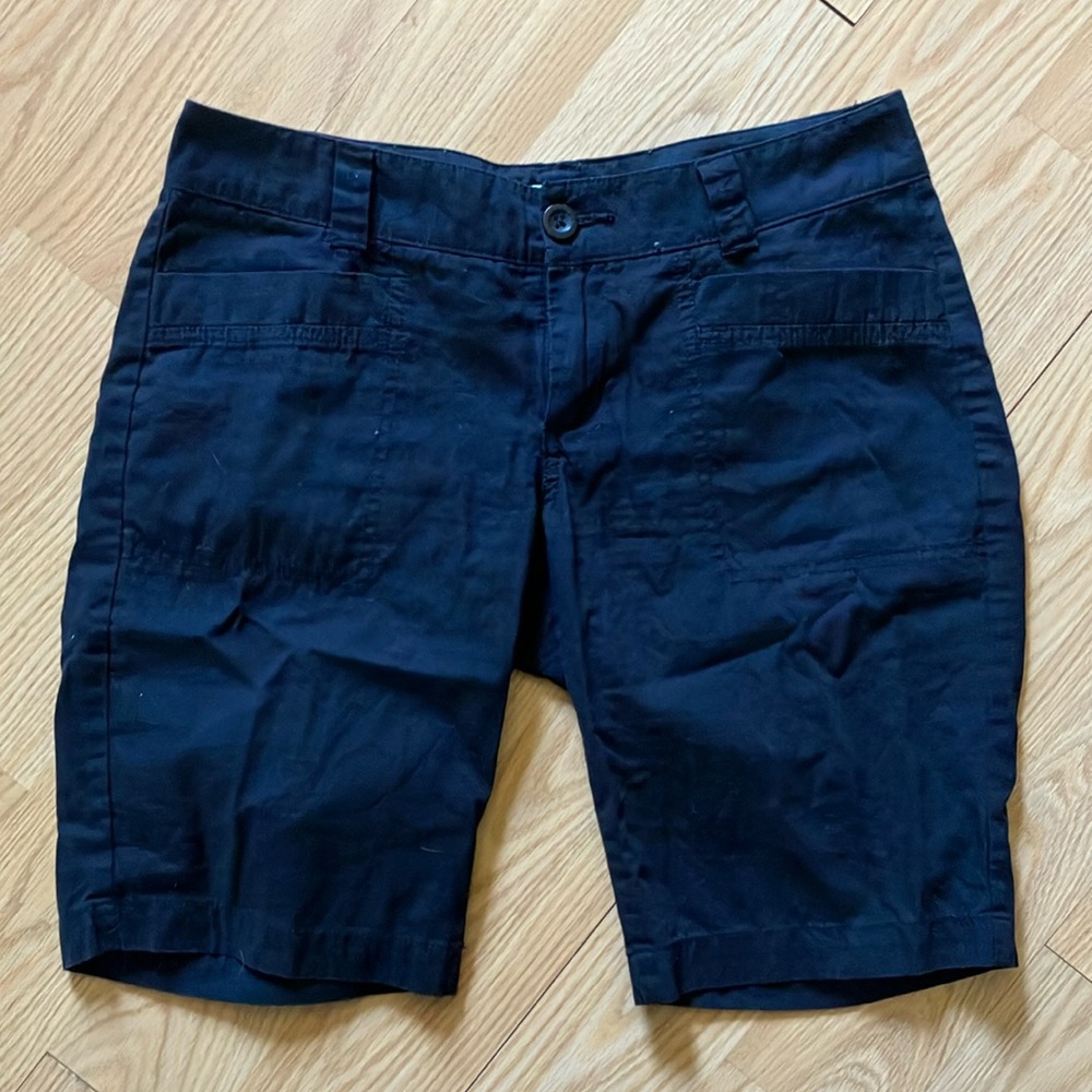 Old Navy Women's Black Bermudas